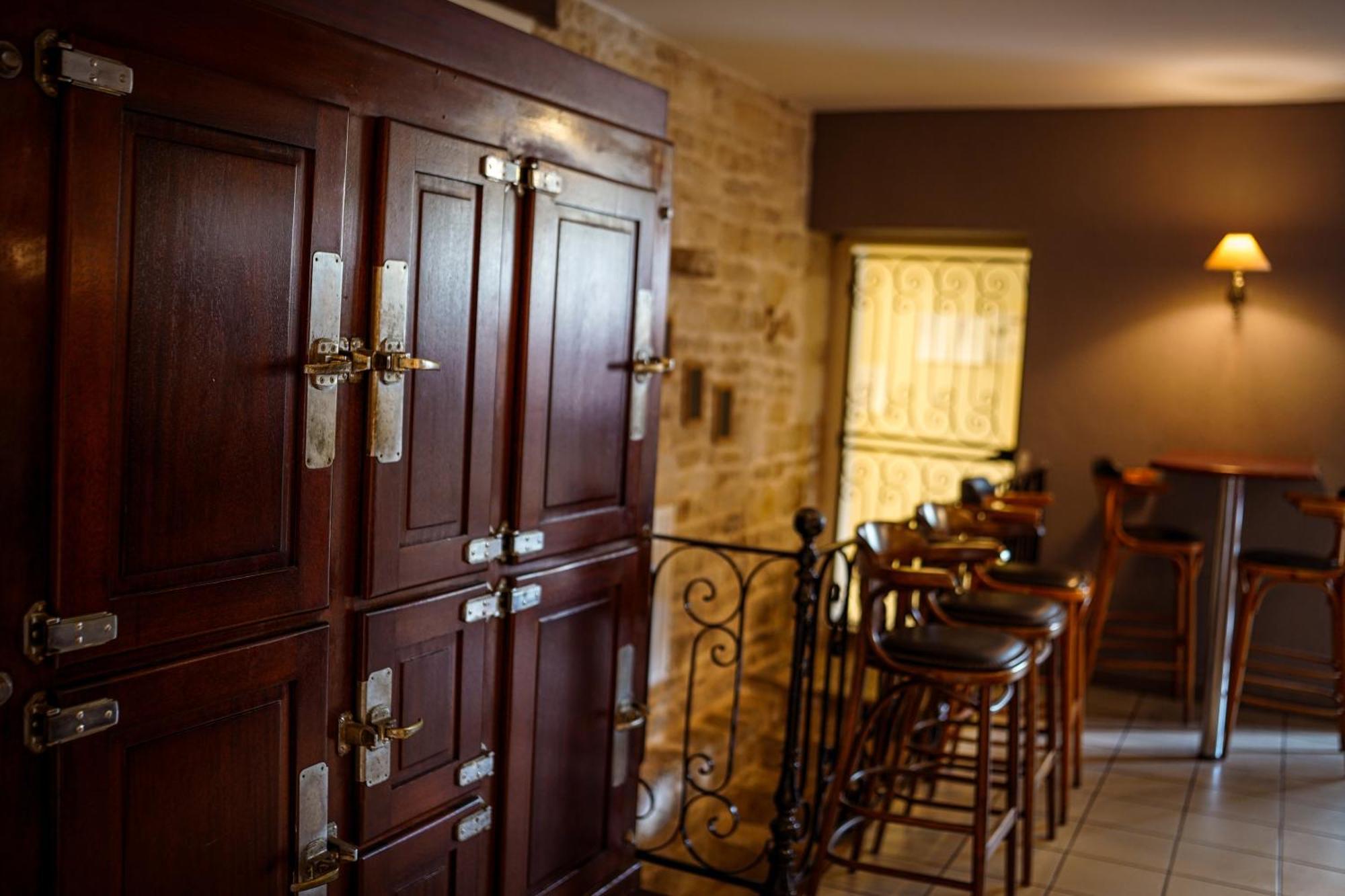 Logis Hostellerie De L'Abbaye Celles-sur-Belle Экстерьер фото